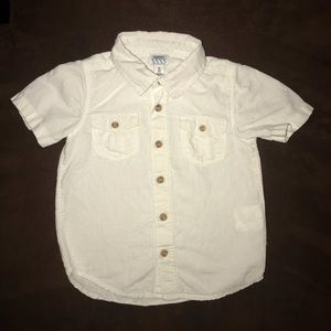 ✨4 for $21✨Toddler White Button Downs👦🏻